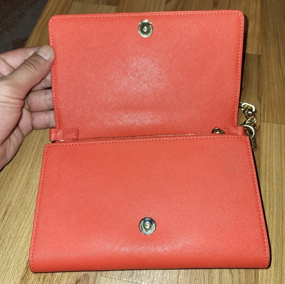 TORY BURCH Red Leather Robinson Chain Link Crossbody Wallet - Picture 2 of 15